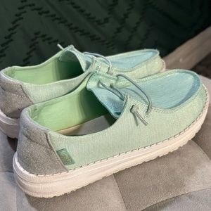 Teal sparkly hey dudes